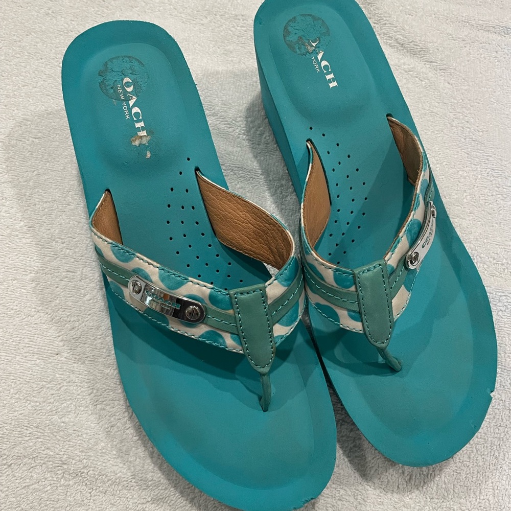 Coach size 8B turquoise flip flop